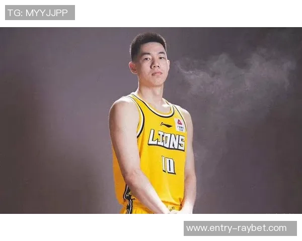 朱俊龙的奋斗之路与梦想追求：从平凡到卓越的成长故事